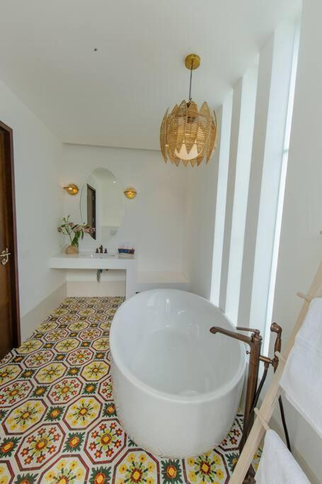 Presidential Luxury Villa Anjuna With Pvt Pool & Bathtub, Most Prime Location מראה חיצוני תמונה