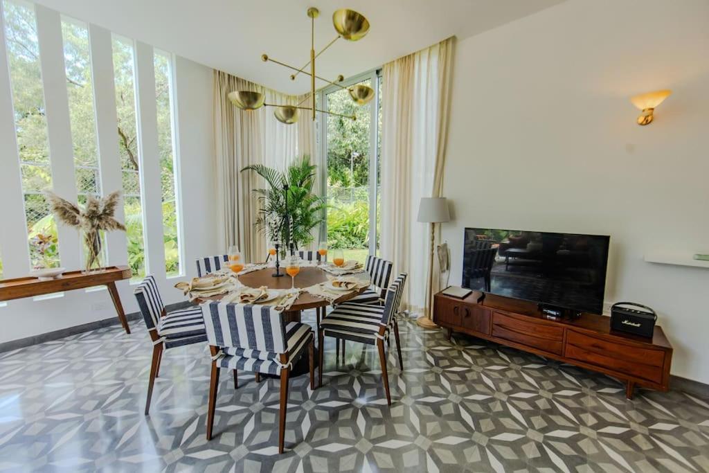 Presidential Luxury Villa Anjuna With Pvt Pool & Bathtub, Most Prime Location מראה חיצוני תמונה