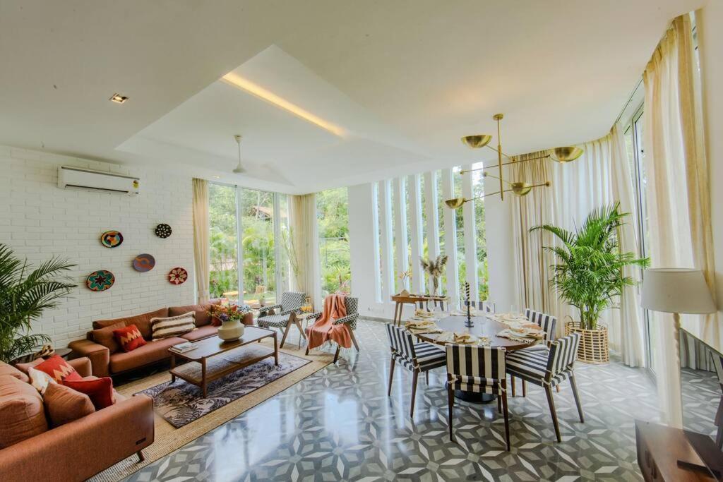 Presidential Luxury Villa Anjuna With Pvt Pool & Bathtub, Most Prime Location מראה חיצוני תמונה